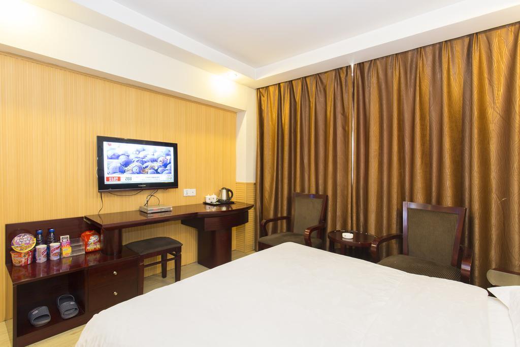 Kaiserdom Zhongshan Road Hotel Changsha Room photo